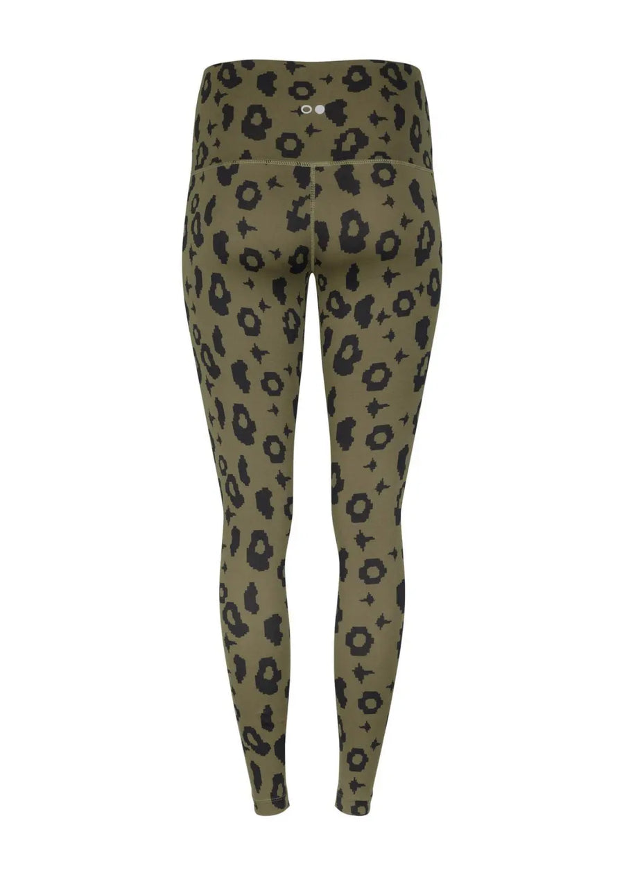 boochen eco-friendly leggings in green leopard, sustainable fashion, sustainable leggings, yoga, nachhaltige leggings im grün Leopard