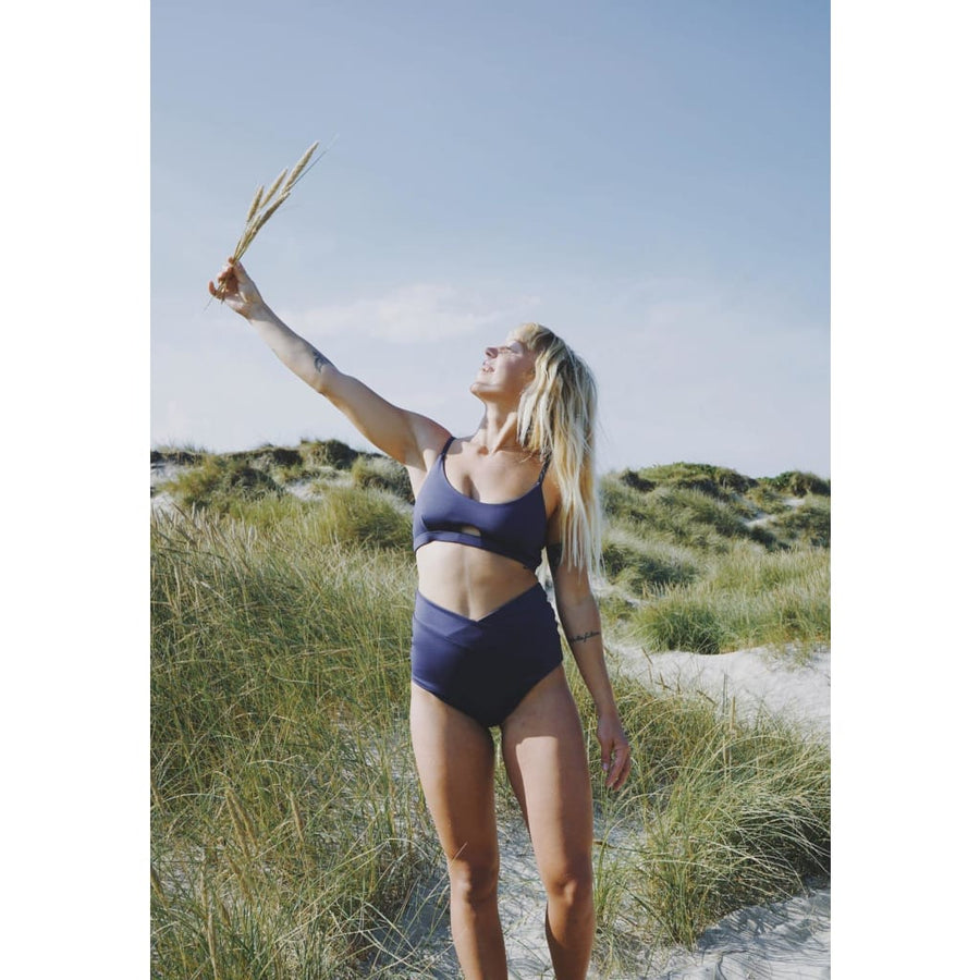 Diani Bikini Top Reversible in Midnight Blue / Mocha - boochen eco-conscious surfwear